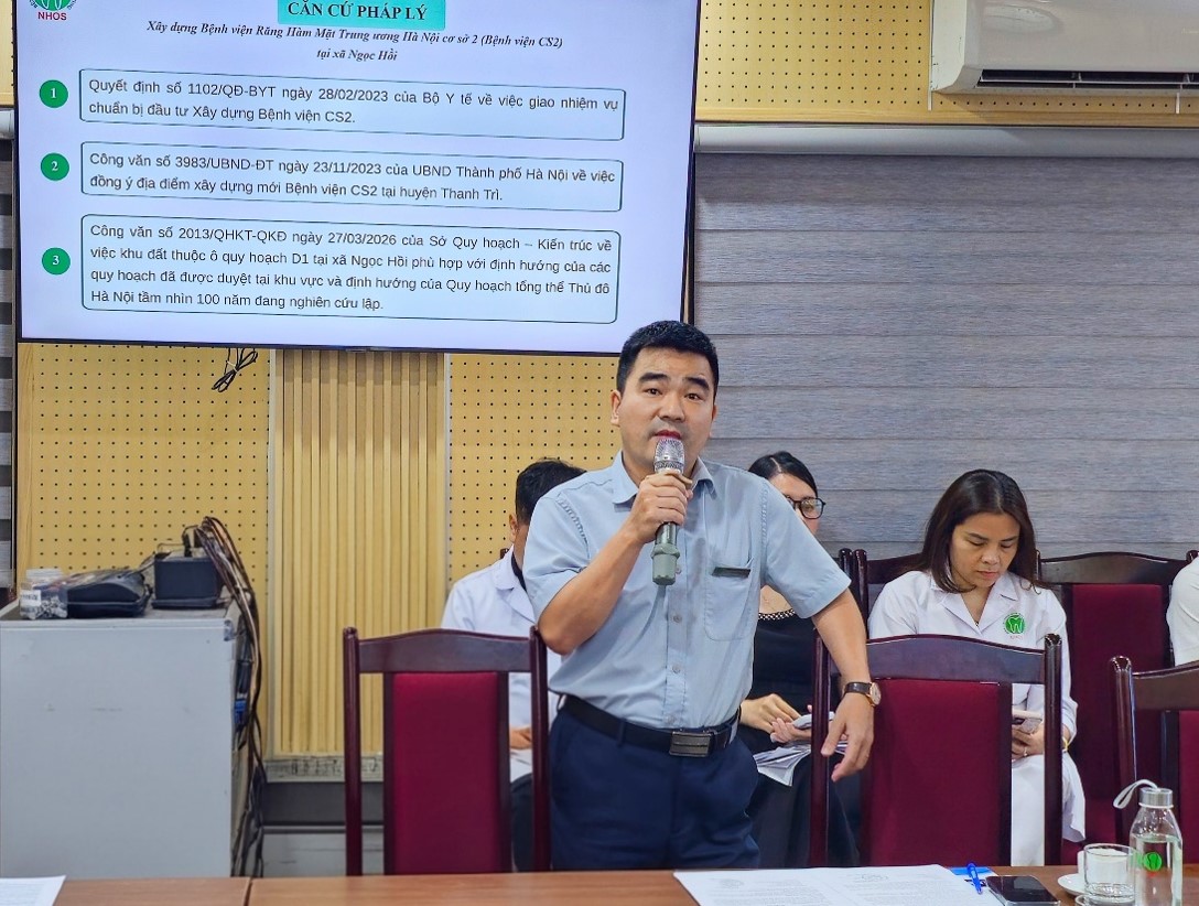 ThS. Trịnh Hồng Thắng, Trưởng phòng HCQT  báo cáo sơ 9 tháng đầu năm